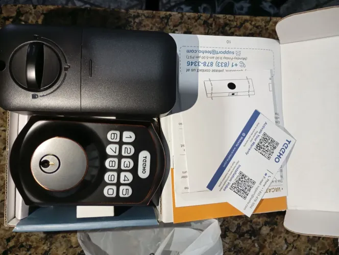 Fechadura Eletrônica e chave para porta