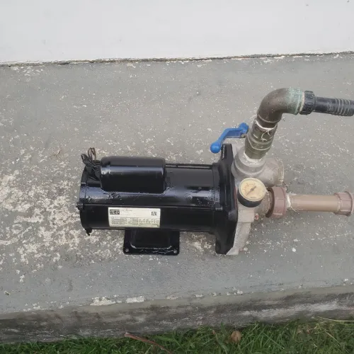 Vendo Bomba Dancor ejetora 1CV 127v. Bom estado. Pouco uso.
