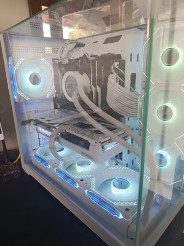 Pc Gamer Ryzen 7 32GB 9060XT 16gb