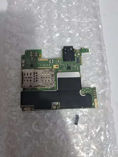 Moto G8 Play, modelo XT2015.Placa