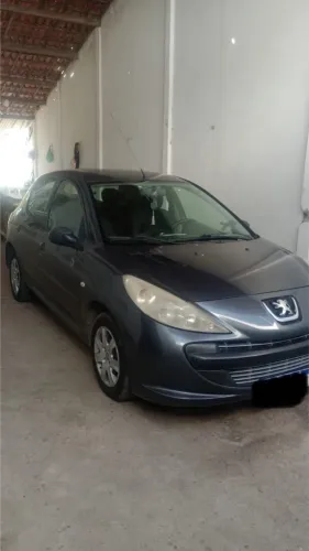 Peugeot 207 XR 1.4 Flex 8V 3P 2011