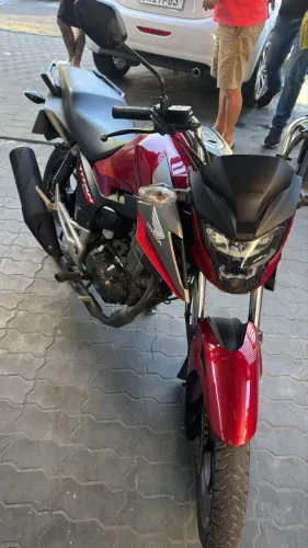Titan 160 edição 40 anos 2025