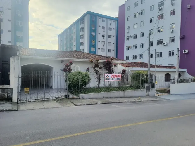 Casa em Barreiros - São José