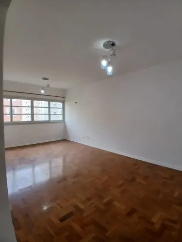 Imóvel para aluguel e venda possui 140 metros quadrados com 3 quartos em Boqueirão - Santo
