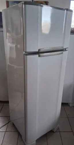 Geladeira Esmatec