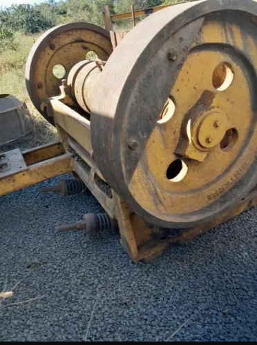 Britador de mandíbula 90 x 25 Furlan