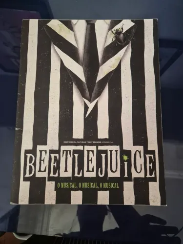 Programa de luxo Beetlejuice o Musical- Edição 2025