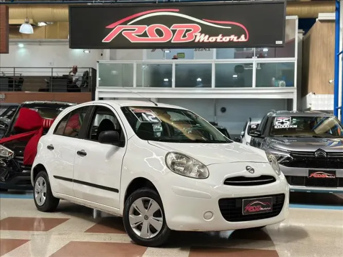 Nissan March 1.0 16V Flex Fuel 5P 2012