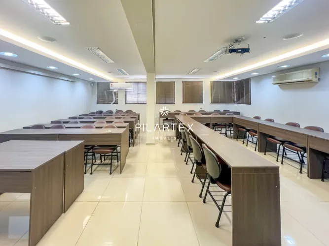 Sala Comercial a Venda no Centro de Londrina.