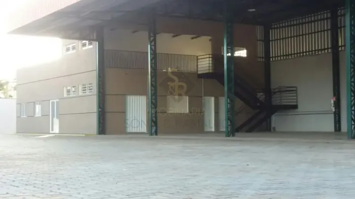 Imóvel comercial para locação no bairro Avelino Alves Palma, em Ribeirão Preto/SP.