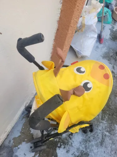 Carrinho de bebê guarda chuva fisher price Girafa