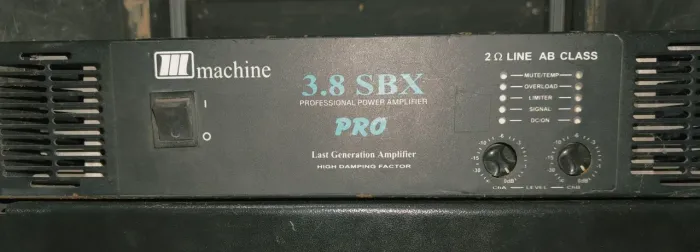 AMPLIFICADOR MACHINE 3.8 SBX PRO (PERFEITO ESTADO) EQUIPAMENTO TOP, QUEM CONHECE SABE!