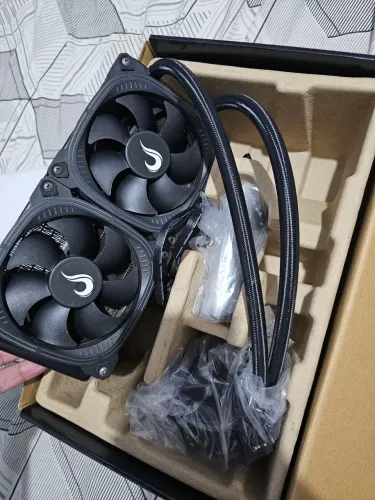 Watercooler Rise Mode 240mm Aura ice