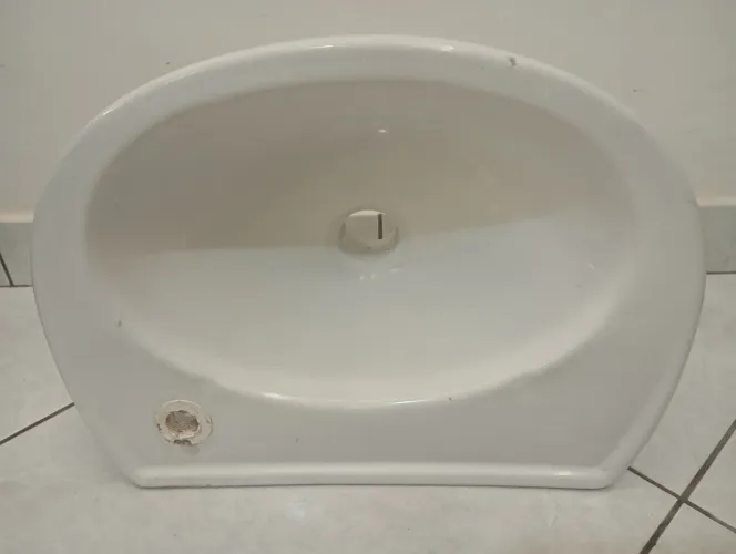 Lavatório Suspenso Icasa Sabará 42x32cm Branco IL31<br>SKU: 18708