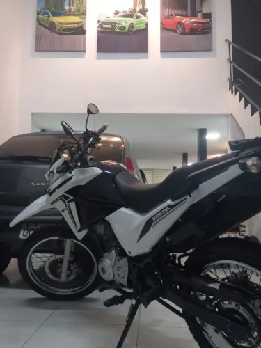 Honda bros 160 2023