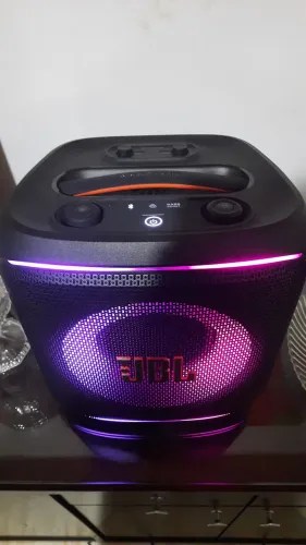 Vendo JBL PARTYBOX ENCORE 2 COM 2 MICROFONES