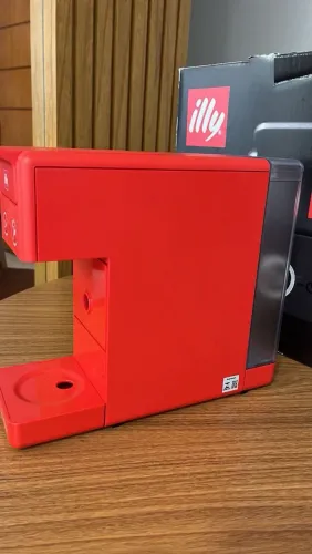 Cafeteira illy NOVA