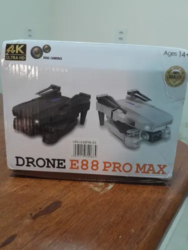 Drone E88 PRO MAX para iniciantes,cor cinza, ótima imagem de camera 4k,voo automático