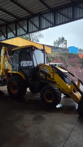Retroescavadeira JCB 3CX 2018