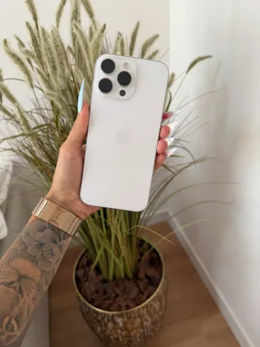 iPhone 16 Pro Max Titânio Branco Garantia Apple