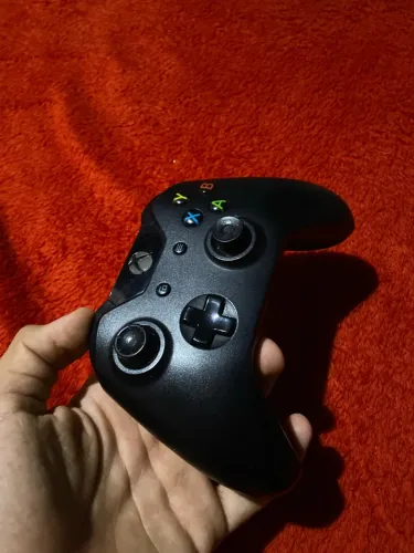 Vende-se kit controle Xbox one, teclado gamer mecânico, mause gamer mecânico