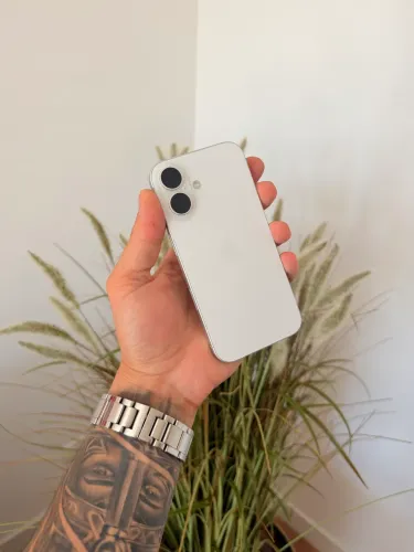 iPhone 16 128GB Branco