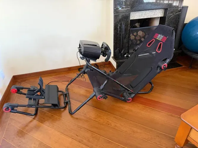 Kit Fanatec CSL Elite F1 v1 volante, base e pedais