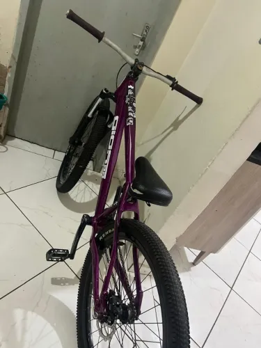 Bicicleta Gios roxa