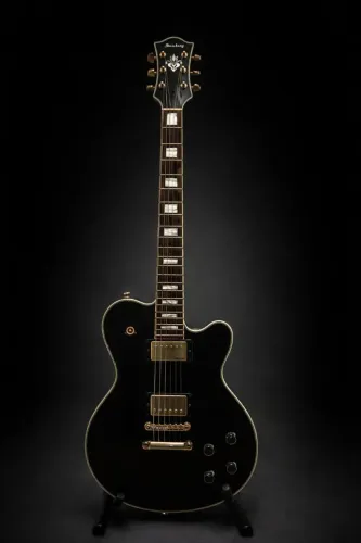 GUITARRA RARA IMPECÁVEL + UPGRADES DE LUTHIER + OPORTUNIDADE