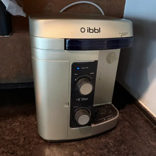 PURIFICADO DE ÁGUA GELADA IBBL DUE, funcionando perfeitamente