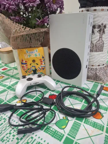 Xbox Series S - 512 GB - 1 controle sem fio