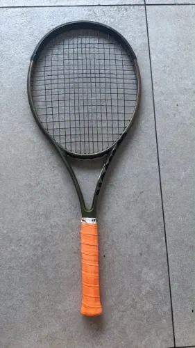Raquete Wilson Blade V8
