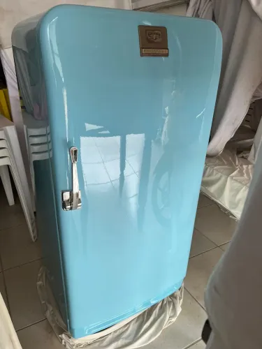 Geladeira Frigidaire Original 1957 - Relíquia Retrô. POSSUO A NOTA FISCAL DE ÉPOCA