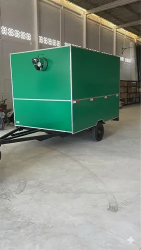 Trailer para alimentação 0km. Novíssimo. Sem uso.