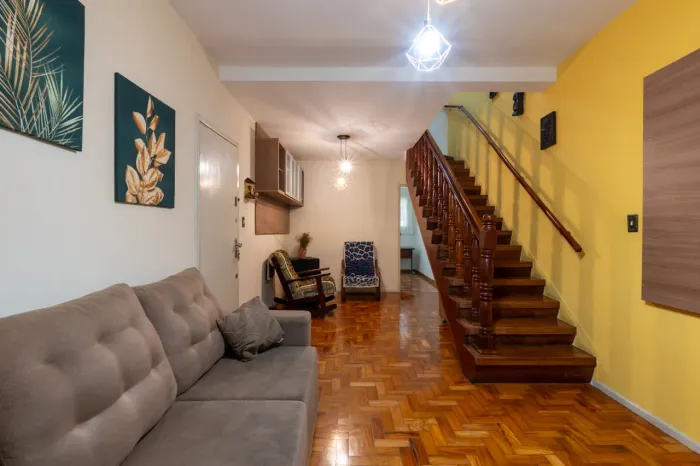 Sobrado para venda em Jardim Sandra com 4 quartos, sendo 4 suítes, 86m²