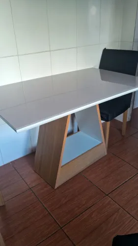 Mesa moderna 