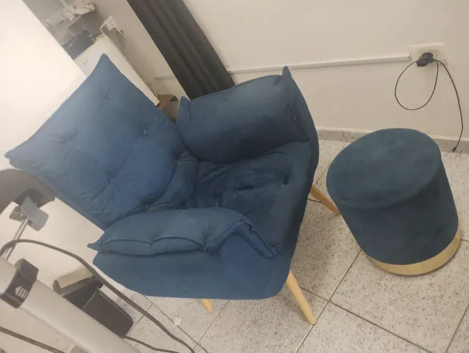 Vendo cadeira mais puff