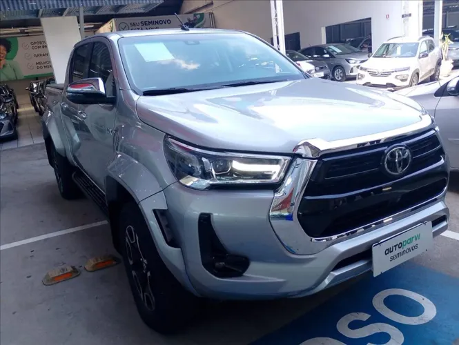 Toyota Hilux CD SRX Plus 4X4 2.8 TDI Die. Aut. 2024