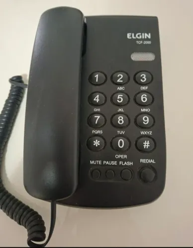 Telefone preto