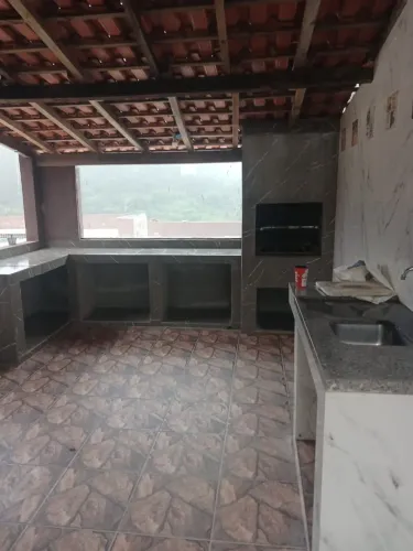 Linda chácara com lago em Santa Isabel