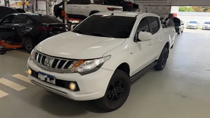 Mitsubishi L200 Triton Sport GLS 2.4 CD Diesel Aut. 2021