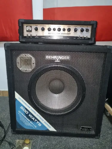 Amplificador De Baixo Behringer Ultrabass Ba410/bx4500h
