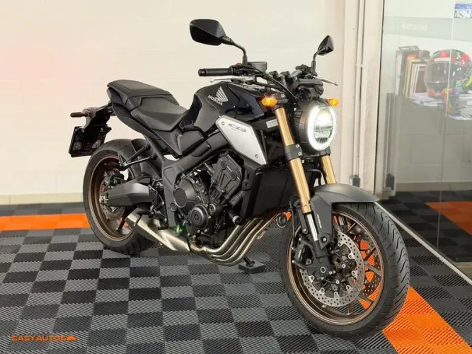 CB 650R - 2021