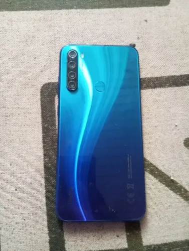 Redimi note 8 usado em boas condições 