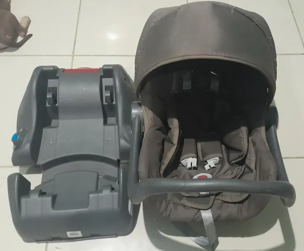 Bebê conforto com base