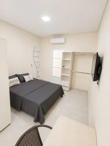 Alugo LOFT NO PARQUE 10 - MOBILIADO - NÃO PAGA CAUÇÃO