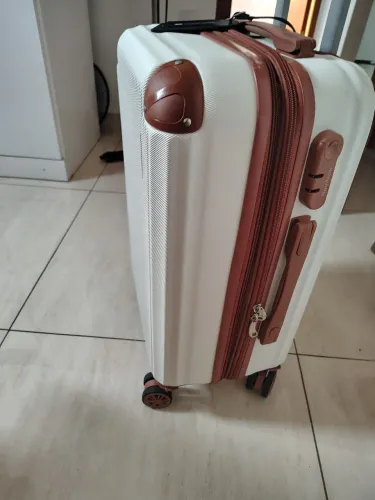 Excelente mala