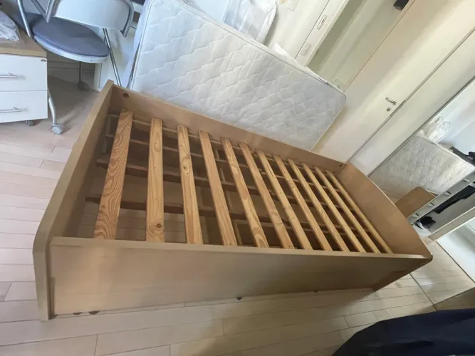 CAMA DA SCA SEMINOVA EM LAMINADO MADEIRA