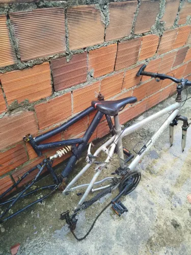 2 quadro de bicicleta por 80,00 os 2 por 80,00