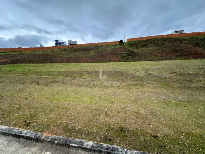 Terreno comercial 1372 m² Alphaville